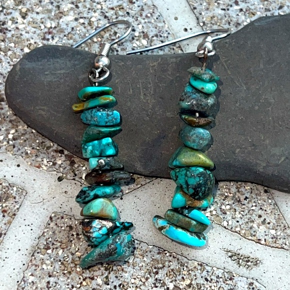 Turquoises Chip Earrings. - Picture 4 of 5